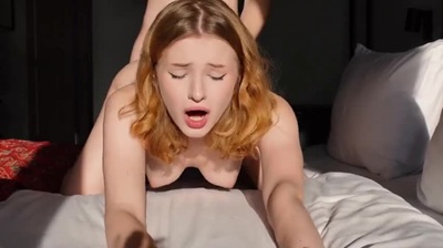 Бывшая девушка заглянула жениху за свежей порцией спермы в письку