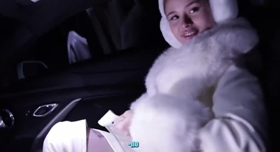 Ночная фея с сиськами отсосала член в машине до спермы