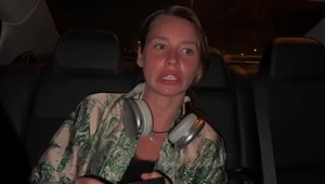 Русская художница завязала с творчеством и снялась первый раз в порно